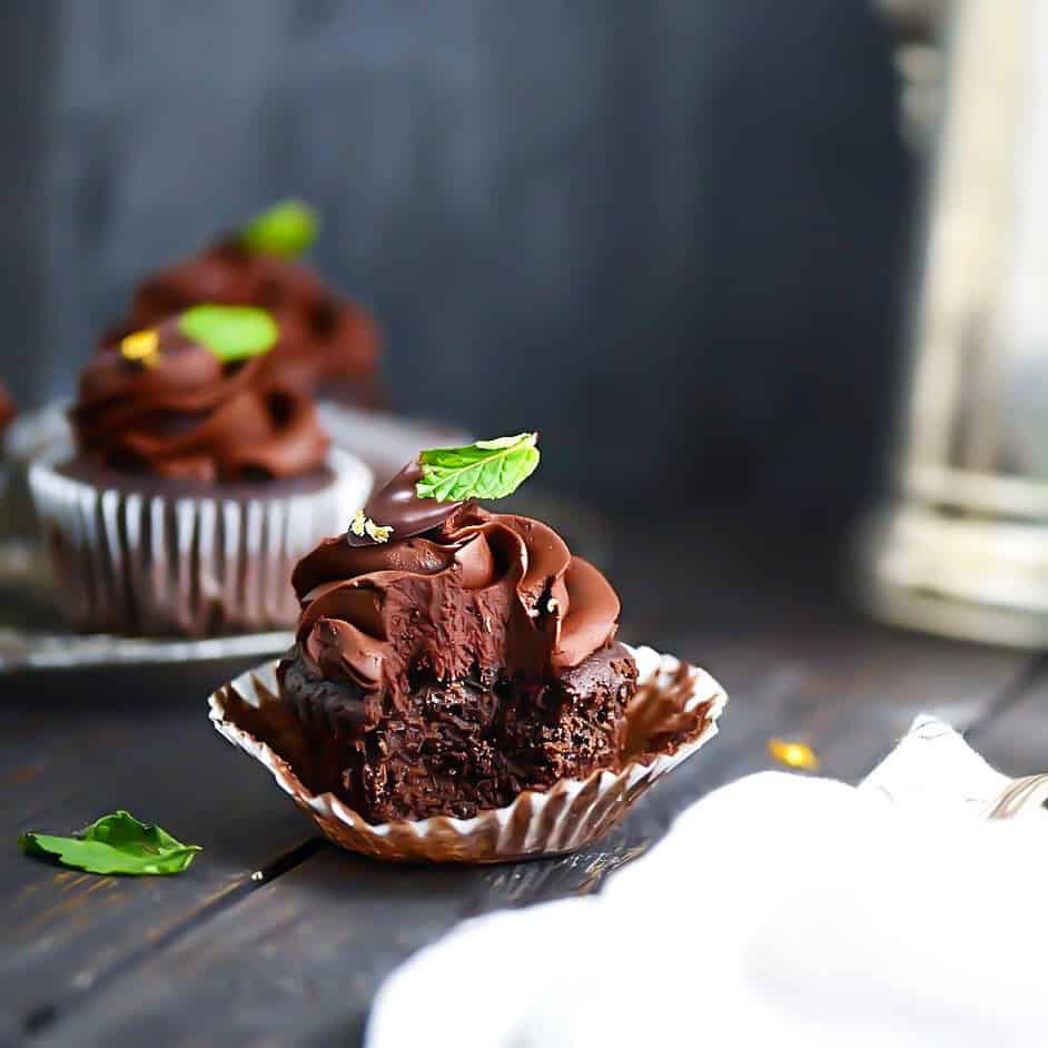 Keto Cupcakes with mint fudge photo